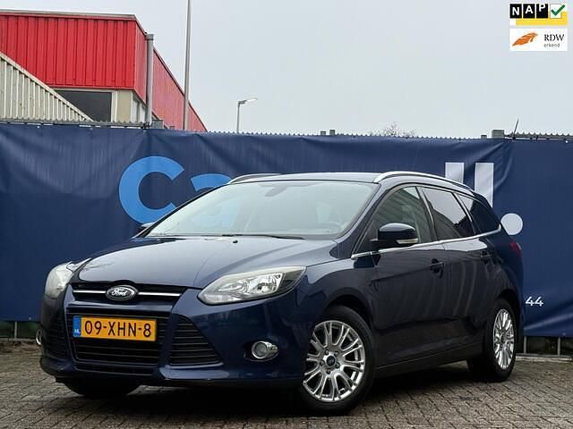 Blauw (metallic) Occasion 2012 Ford Focus Titanium Stationwagen | € 4.749 (Eerlijke prijs) - Afbeelding 1/4