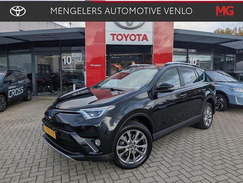 Zwart Gebruikt 2017 Toyota RAV4 Hybrid Executive SUV | € 23.940 (Eerlijke prijs) - Afbeelding 1/4