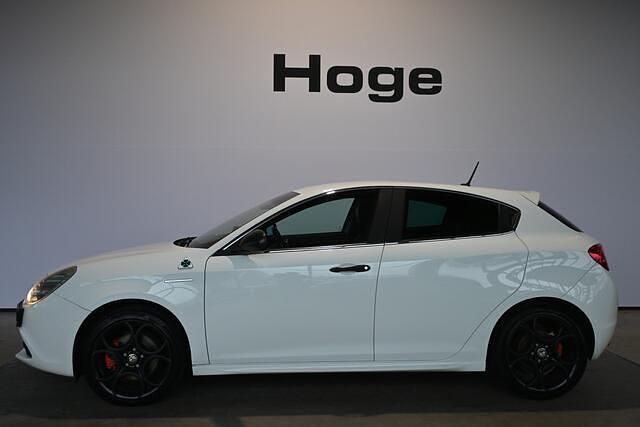 Occasion Alfa Romeo Giulietta Distinctive 170 PK (125 kW) 2012 Wit Hatchback