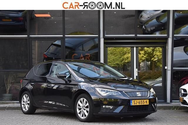 Zwart Gebruikt 2018 Seat Leon Style Hatchback | € 9.450 (Goede deal) - Afbeelding 1/4