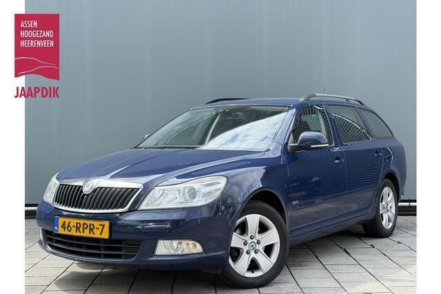 Blauw Gebruikt 2011 Skoda Octavia Ambition Stationwagen | € 3.444 (Goede deal) - Afbeelding 1/4
