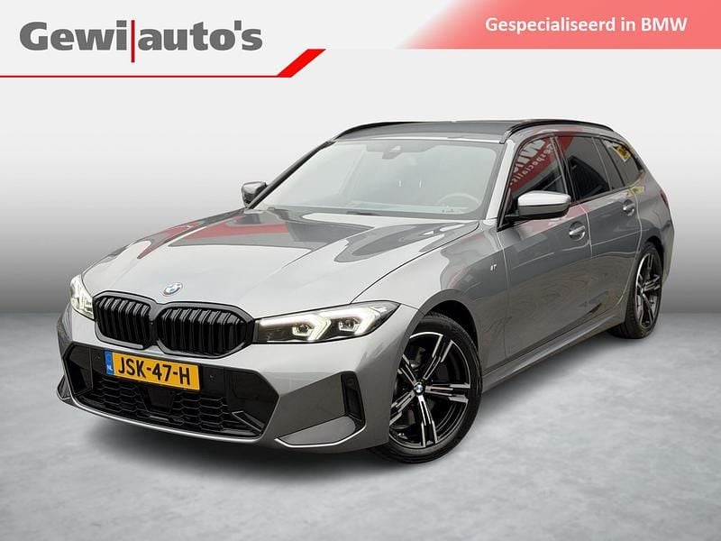 Grijs Occasion 2025 BMW 330 M Sport Stationwagen | € 51.999 (Eerlijke prijs) - Afbeelding 1/4