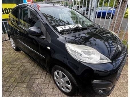 Zwart Gebruikt 2012 Peugeot 107 Hatchback | € 3.450 (Duur) - Afbeelding 1/4