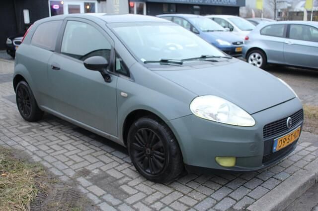 Occasion Fiat Grande Punto 78 PK (57 kW) 2007 Grijs Hatchback