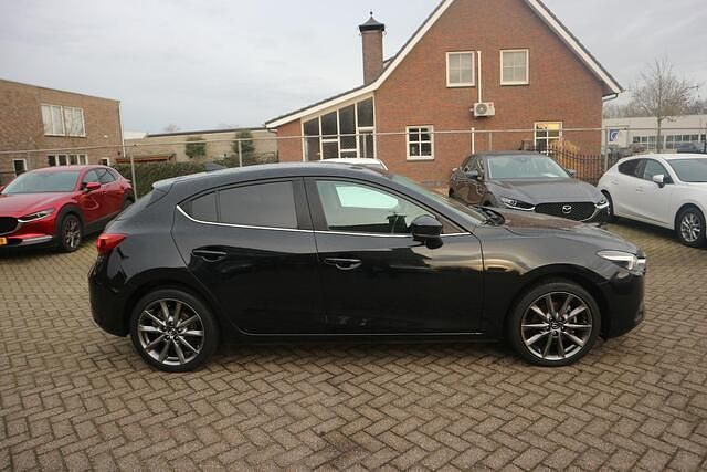 Occasion Mazda 3 120 PK (88 kW) 2018 Zwart (metallic) Hatchback