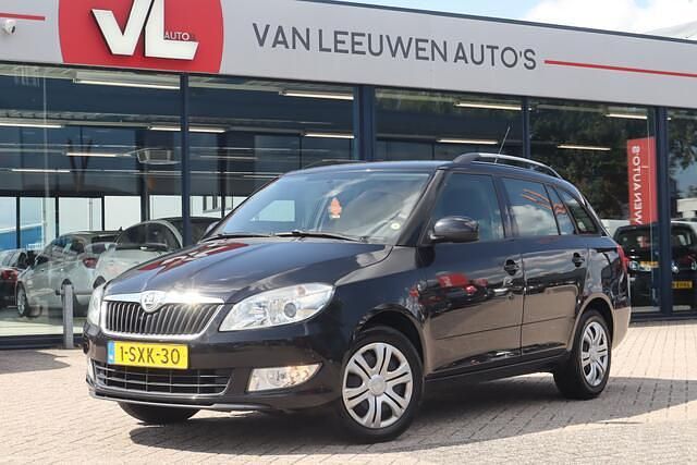 Zwart, metallic lak Gebruikt 2014 Skoda Fabia Stationwagen | € 3.948 (Eerlijke prijs) - Afbeelding 1/4