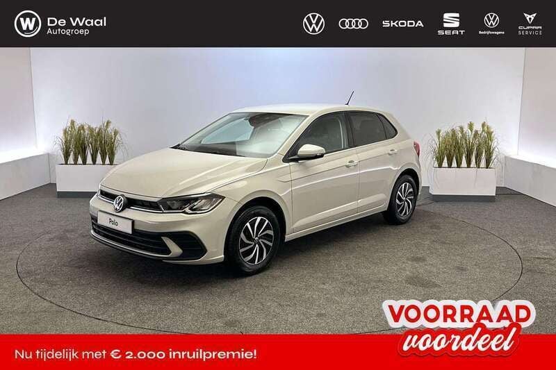 Smokey grey Nieuw 2024 VW Polo Edition Hatchback | € 28.995 (Super prijs) - Afbeelding 1/4