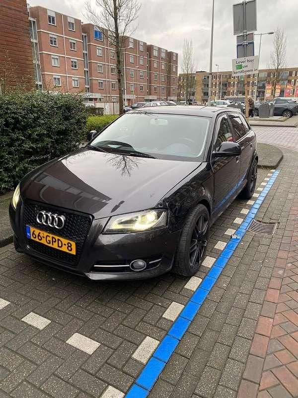 Zwart Gebruikt 2008 Audi A3 Stationwagen | € 3.000 - Afbeelding 1/4