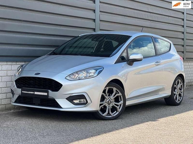 Grijs Gebruikt 2018 Ford Fiesta ST-Line Hatchback | € 10.499 (Eerlijke prijs) - Afbeelding 1/4