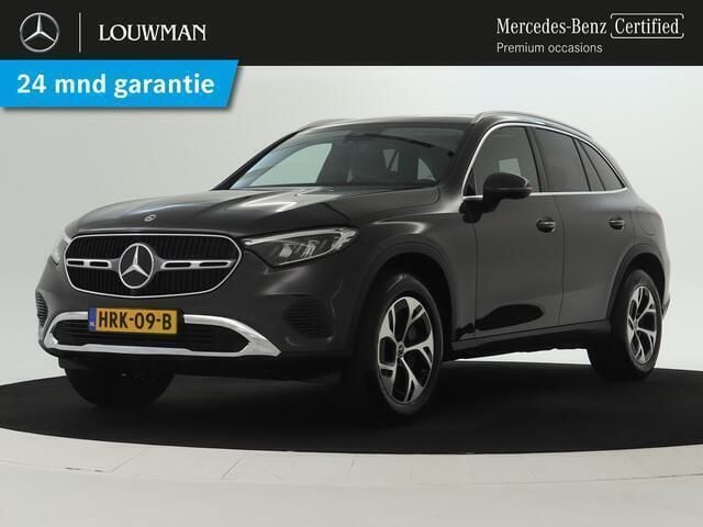 Grijs, metallic lak Gebruikt 2024 Mercedes GLC300 SUV | € 64.750 (Super prijs) - Afbeelding 1/3