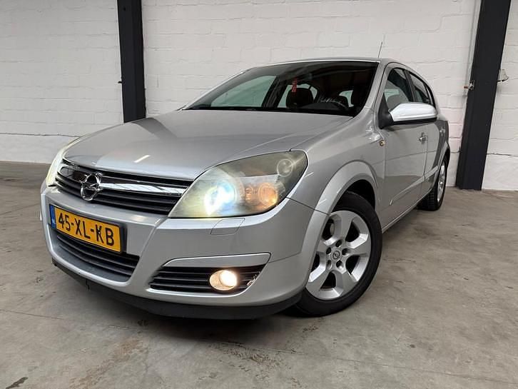 Gebruikt 2007 Opel Astra Cosmo | € 2.250 (Eerlijke prijs) - Afbeelding 1/4
