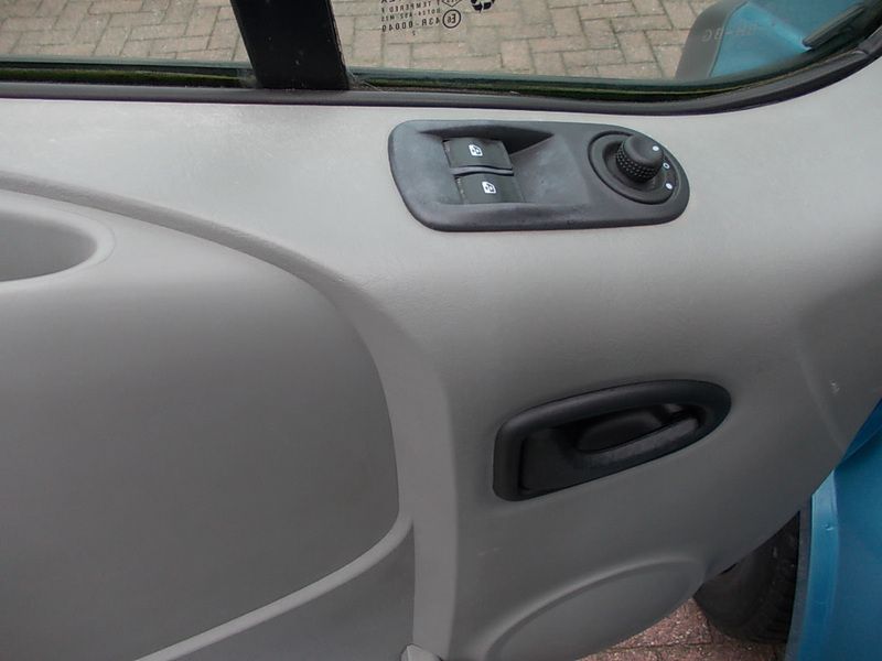 Occasion Renault Trafic 82 PK (60 kW) 2003 Bestelbus MPV