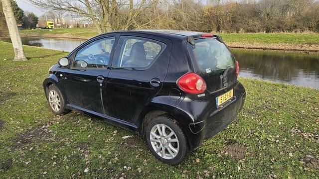 Occasion Toyota Aygo 68 PK (50 kW) 2008 Zwart Hatchback