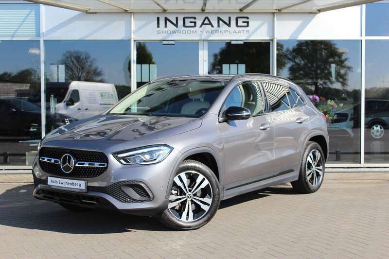 , metallic lak Gebruikt 2023 Mercedes GLA250 Luxury SUV | € 43.500 (Eerlijke prijs) - Afbeelding 1/4