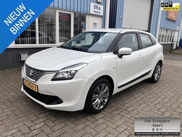 Wit Occasion 2016 Suzuki Baleno Exclusive Hatchback | € 10.950 (Eerlijke prijs) - Afbeelding 1/4