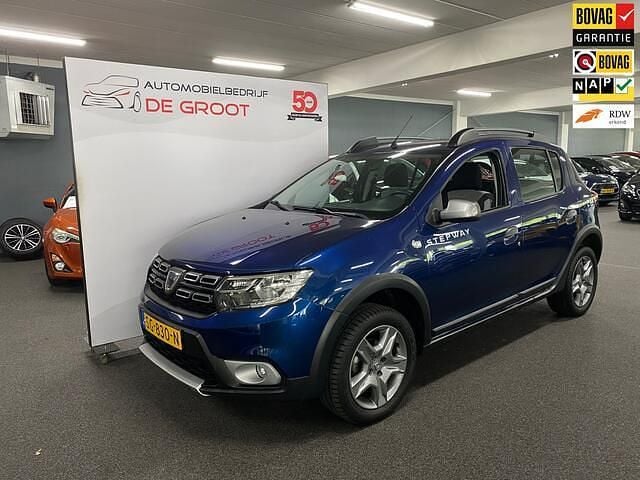Blauw Gebruikt 2018 Dacia Sandero Stepway Hatchback | € 11.950 (Eerlijke prijs) - Afbeelding 1/4