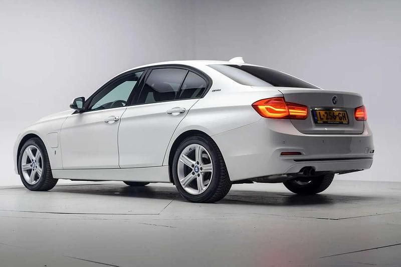 Occasion BMW 330e Executive 184 PK (135 kW) 2017 Wit Sedan