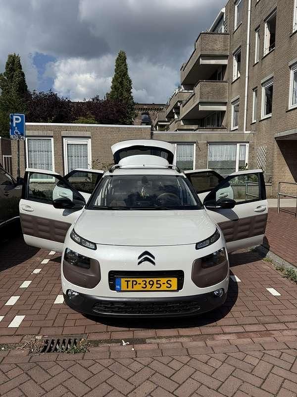 Wit Gebruikt 2015 Citroën C4 Cactus Shine Hatchback | € 8.000 (Eerlijke prijs) - Afbeelding 1/4