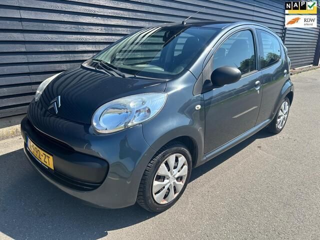 Grijs Gebruikt 2006 Citroën C1 Hatchback | € 1.845 (Goede deal) - Afbeelding 1/4