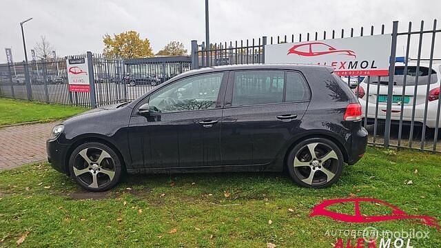 Zwart Gebruikt 2010 VW Golf VI Comfortline Hatchback | € 1.800 (Super prijs) - Afbeelding 1/4