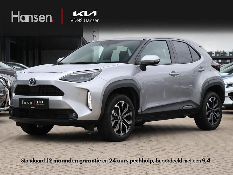Grijs Gebruikt 2024 Toyota Yaris Cross SUV | € 26.445 (Eerlijke prijs) - Afbeelding 1/4