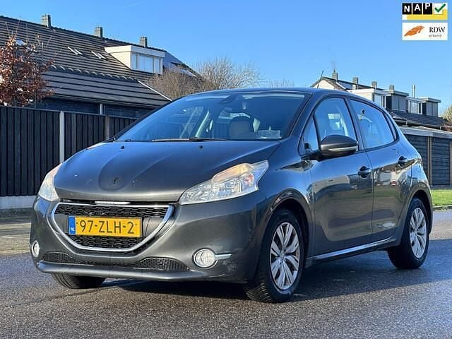 Grijs Gebruikt 2012 Peugeot 208 Envy Hatchback | € 3.950 (Goede deal) - Afbeelding 1/3