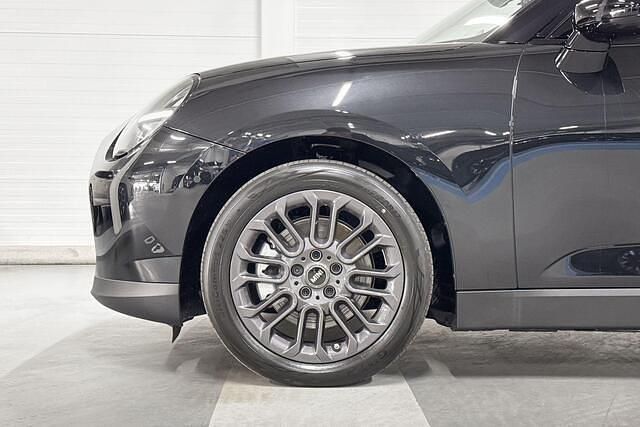 Nieuw Mini Cooper Essential 135 kW (184 PK) 2026 Midnight black ii (c4r) (donker zwart) Hatchback