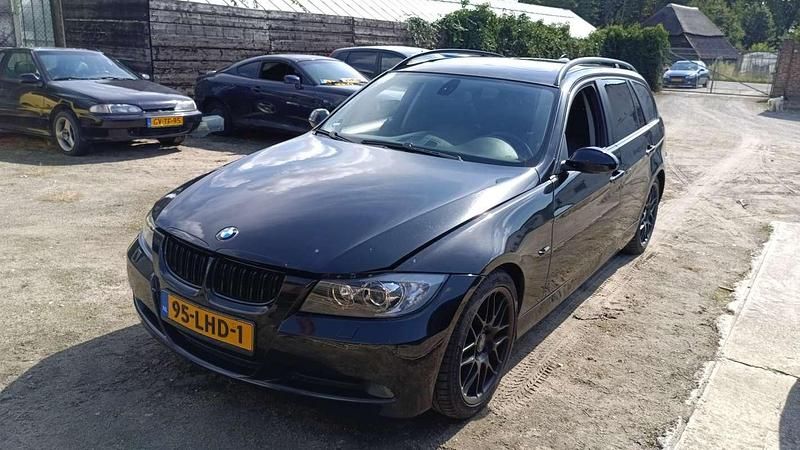 Gebruikt 2005 BMW 325 Stationwagen | € 2.200 (Super prijs) - Afbeelding 1/4