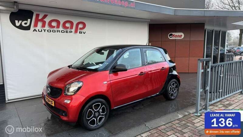 Rood Gebruikt 2019 Smart ForFour Electric Drive Hatchback | € 9.999 (Eerlijke prijs) - Afbeelding 1/4