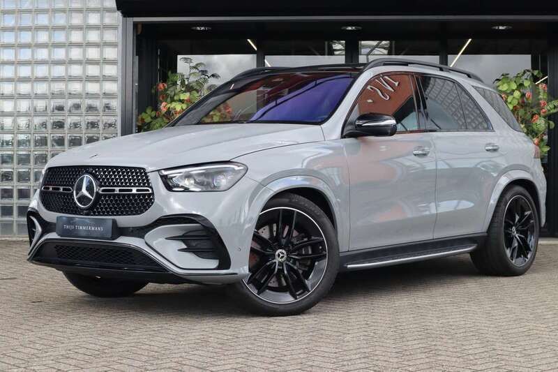 Grijs Gebruikt 2024 Mercedes GLE450 AMG AMG line SUV | € 162.500 - Afbeelding 1/4