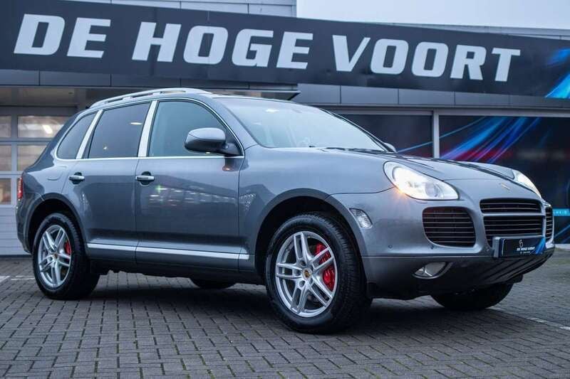 Grijs Gebruikt 2004 Porsche Cayenne Turbo SUV | € 12.500 (Goede deal) - Afbeelding 1/4