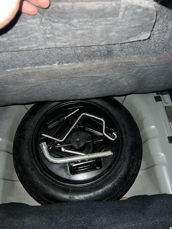 Zwart Gebruikt 2009 Ford Ka Trend MPV | € 1.495 (Eerlijke prijs) - Afbeelding 1/4