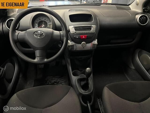 Occasion Toyota Aygo 68 PK (50 kW) 2008 Grijs Hatchback