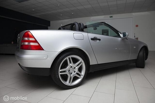 Grijs Gebruikt 1997 Mercedes SLK200 Cabriolet | € 4.500 (Iets duurder) - Afbeelding 1/4