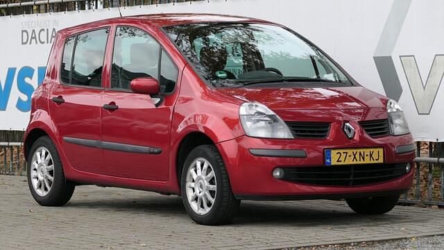 Rood (metallic) Gebruikt 2007 Renault Modus MPV | € 3.750 (Eerlijke prijs) - Afbeelding 1/4