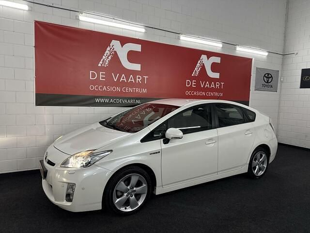 Wit Occasion 2010 Toyota Prius Hatchback | € 8.750 (Eerlijke prijs) - Afbeelding 1/4