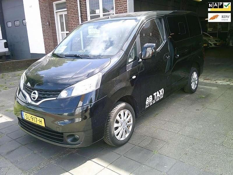 Zwart, metallic lak Gebruikt 2018 Nissan Evalia Acenta MPV | € 8.745 - Afbeelding 1/4
