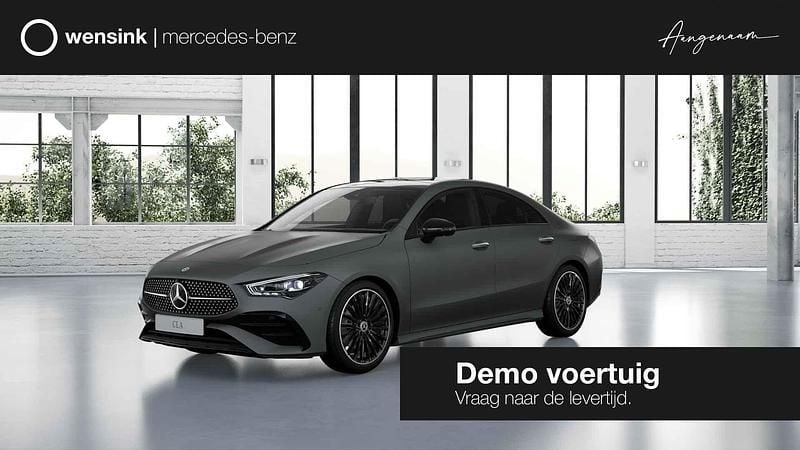 Grijs Gebruikt 2025 Mercedes CLA180 Business Sedan | € 57.350 - Afbeelding 1/4