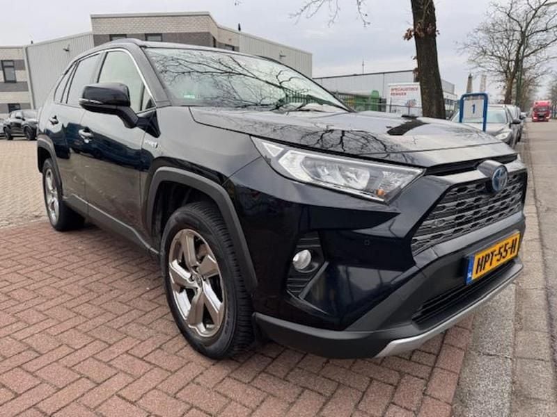 Zwart Occasion 2021 Toyota RAV4 Hybrid SUV | € 22.950 (Eerlijke prijs) - Afbeelding 1/4