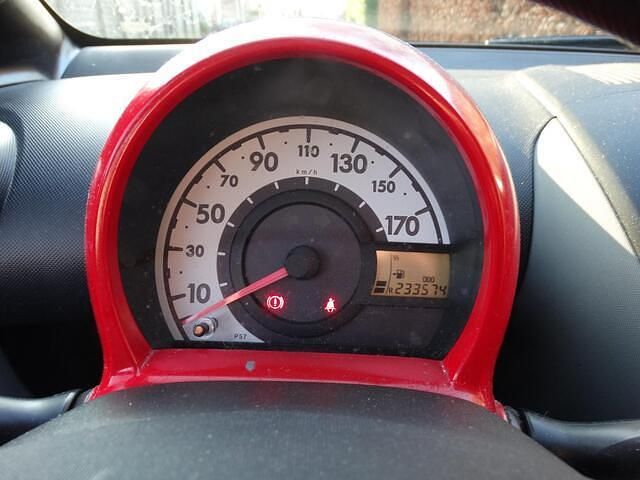 Occasion Peugeot 107 68 PK (50 kW) 2010 Rood Hatchback