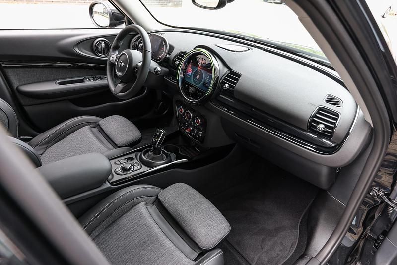 Occasion Mini Cooper Clubman Comfort 136 PK (100 kW) 2023 Zwart Stationwagen