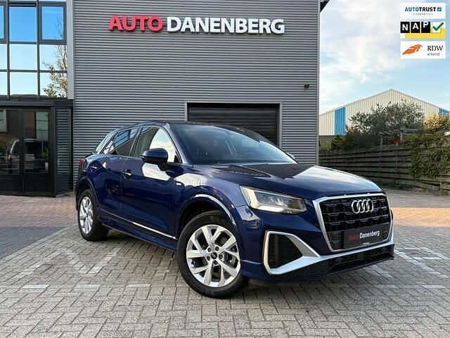 Blauw (metallic) Gebruikt 2021 Audi Q2 S-Line SUV | € 24.999 (Super prijs) - Afbeelding 1/4