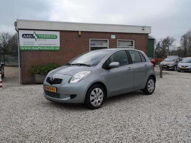 Occasion Toyota Yaris Sol 87 PK (63 kW) 2006 Grijs Hatchback
