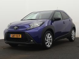 Blauw metallic Gebruikt 2022 Toyota Aygo Limited Hatchback | € 18.945 (Goede deal) - Afbeelding 1/3