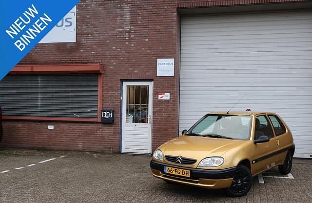 Geel Gebruikt 2000 Citroën Saxo Hatchback | € 999 (Eerlijke prijs) - Afbeelding 1/4