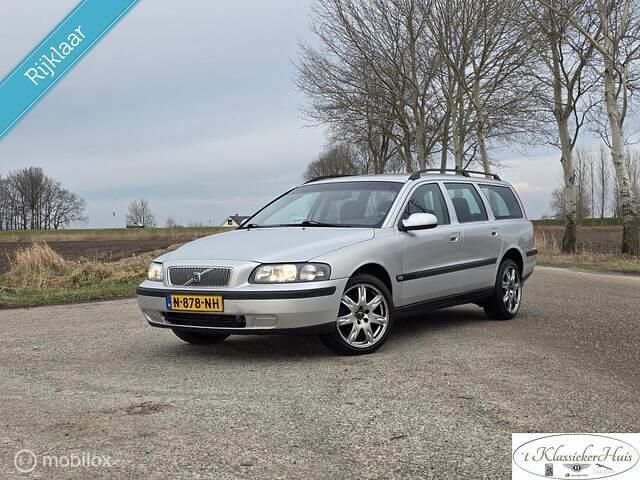 Grijs Occasion 2001 Volvo V70 Comfort Stationwagen | € 5.450 - Afbeelding 1/4