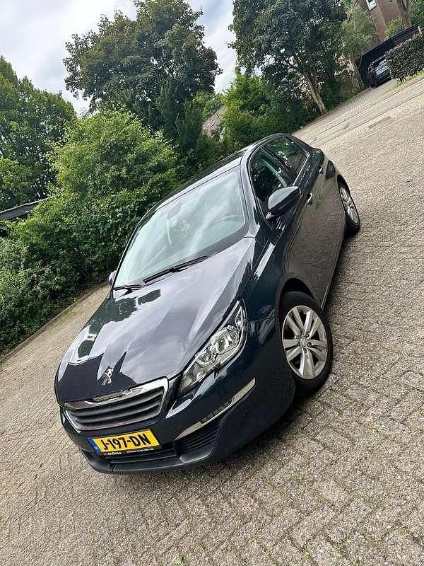 Grijs Gebruikt 2016 Peugeot 308 Active Hatchback | € 4.000 (Super prijs) - Afbeelding 1/4