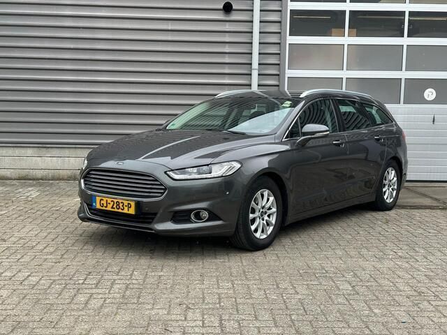 Grijs Gebruikt 2015 Ford Mondeo Titanium Stationwagen | € 5.999 - Afbeelding 1/4