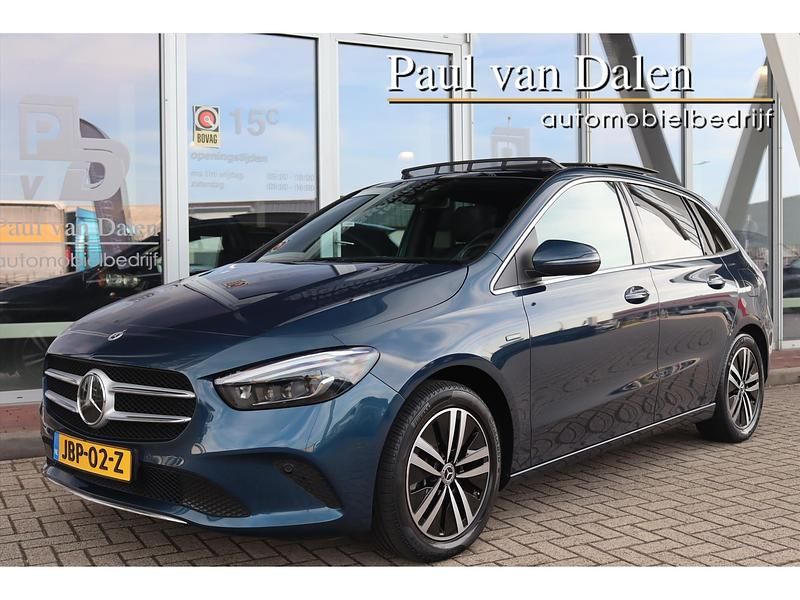 Blauw Gebruikt 2021 Mercedes B250 Premium Plus MPV | € 28.900 (Eerlijke prijs) - Afbeelding 1/4