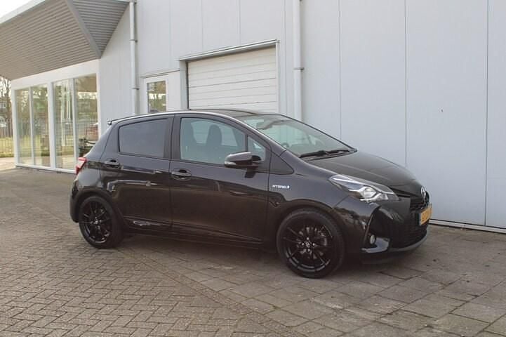Occasion Toyota Yaris Hybrid Sport 2019 Zwart (metallic) Hatchback